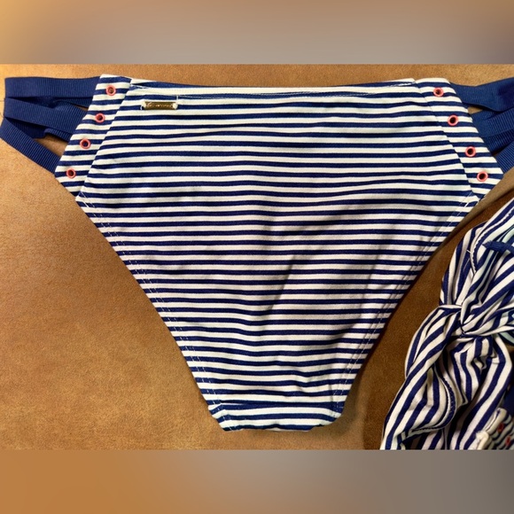 PINK Victoria's Secret | Swimsuit Bikini Top and Bottom - Picture 3 of 8